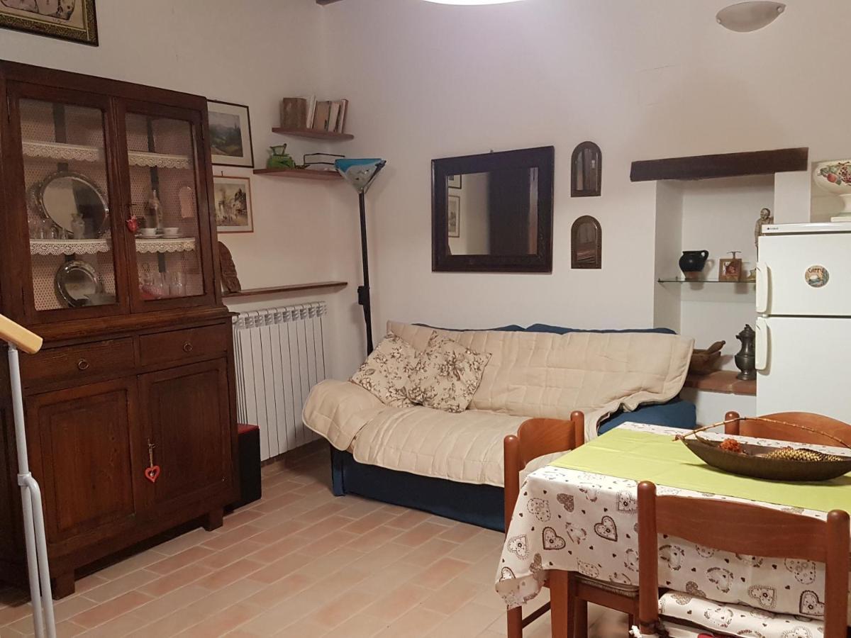 Casa Ernesto-Amica Dei Ciclisti Villa Acquasparta Luaran gambar